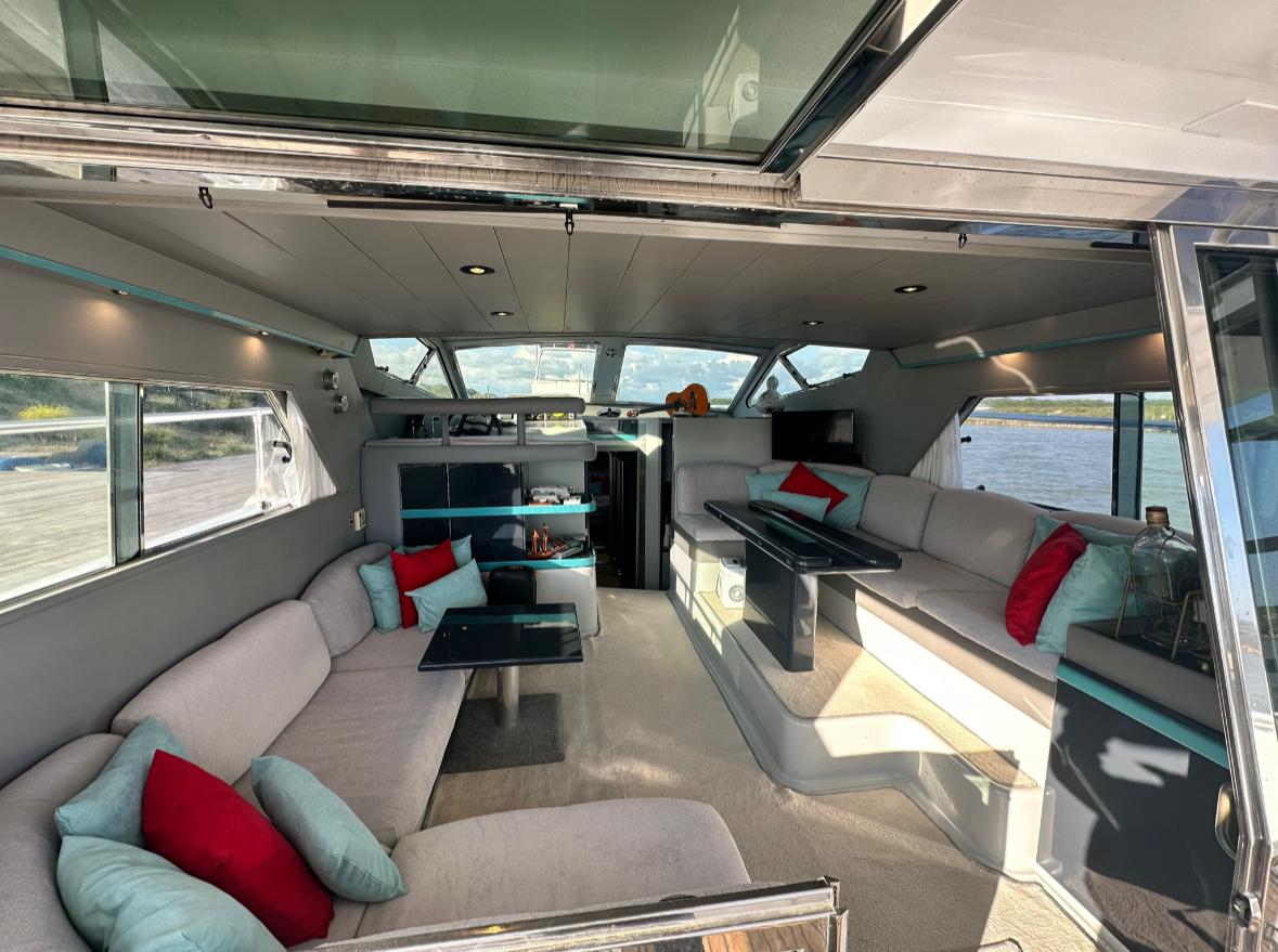 Belek VIP Day Yacht Tour – Ferretti Motor Yacht May Can