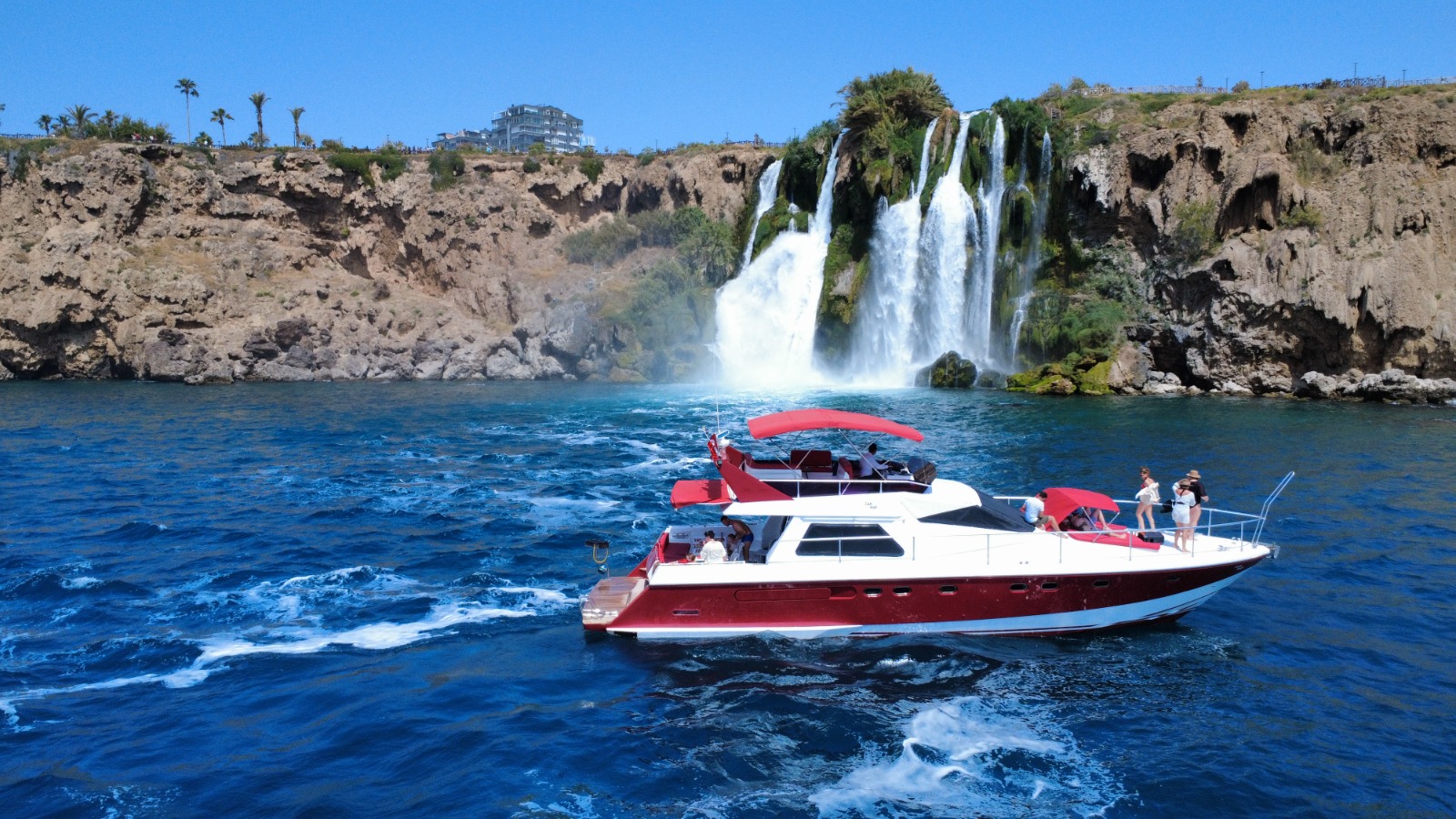 Belek VIP Day Yacht Tour – Ferretti Motor Yacht May Can