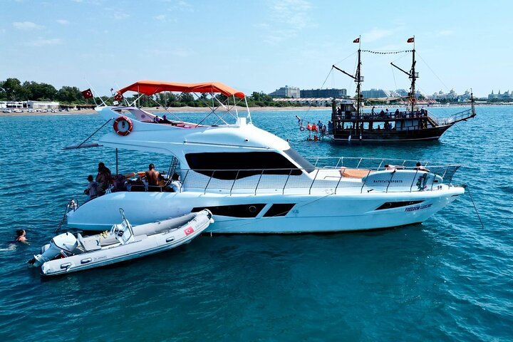 VIP Freedom Yacht Belek | Best Private Yacht &amp; Boat Rental Experienc…